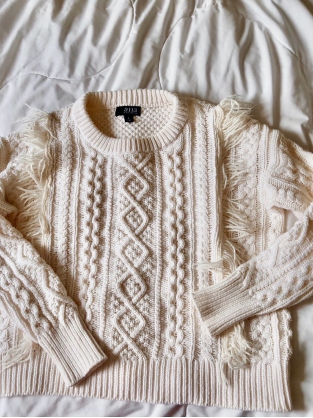 a.n.a Cream Cable Knit Sweater Soft Textured Crewneck Woman’s Md Fringe Sleeves